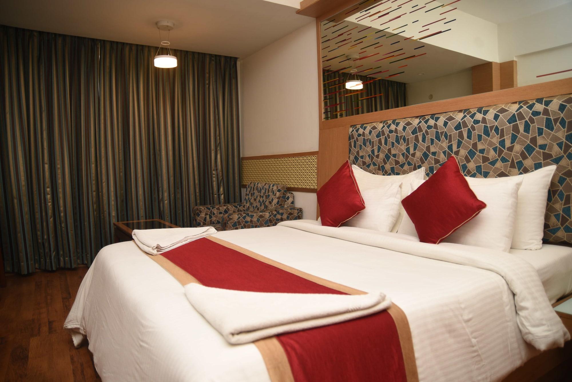 העיר בנגלור Hotel Maurya מראה חיצוני תמונה