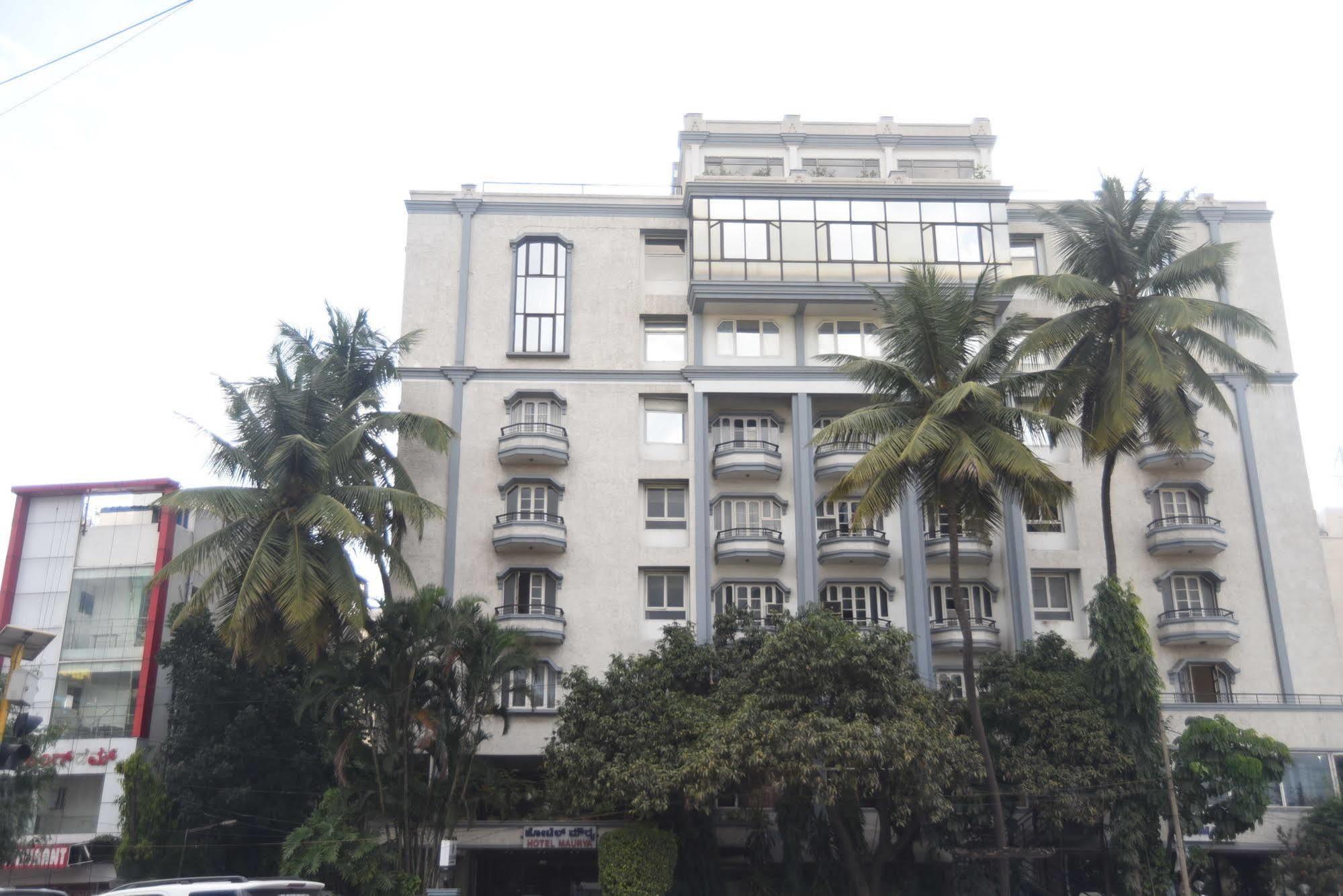 העיר בנגלור Hotel Maurya מראה חיצוני תמונה