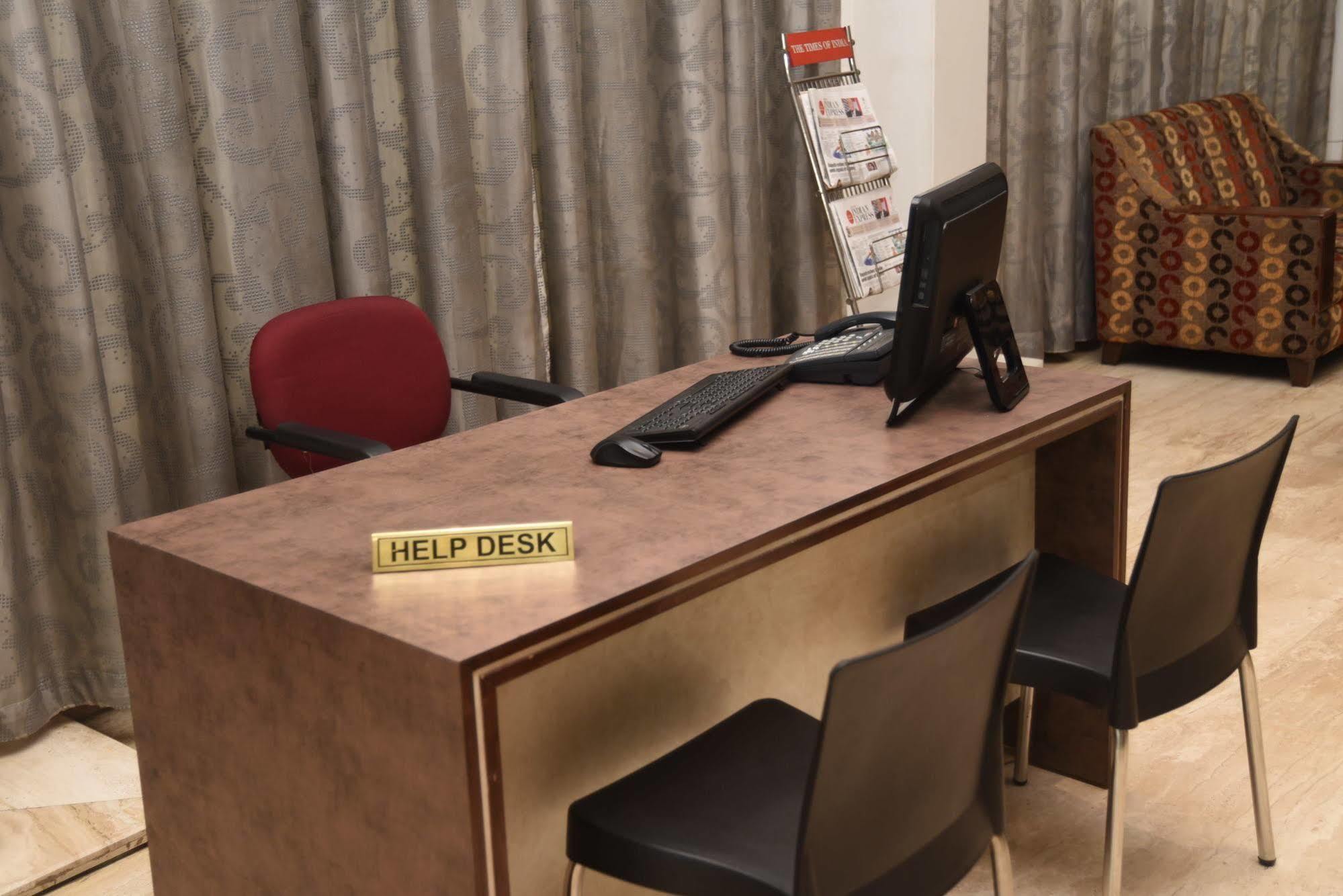 העיר בנגלור Hotel Maurya מראה חיצוני תמונה