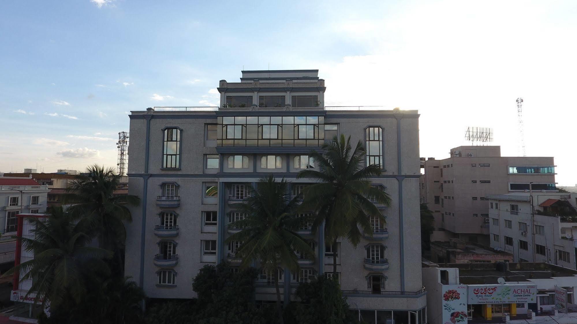 העיר בנגלור Hotel Maurya מראה חיצוני תמונה